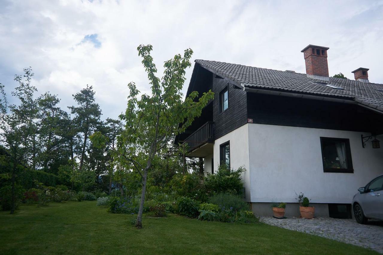 Apartment Ivana B Lesce (Upper Carniola)